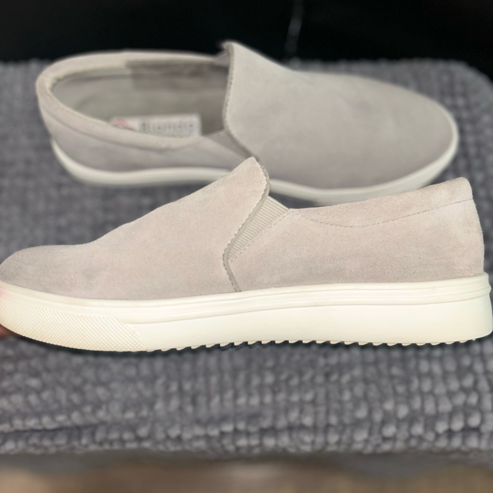 Blondo Gracie Waterproof Sneaker - Grey